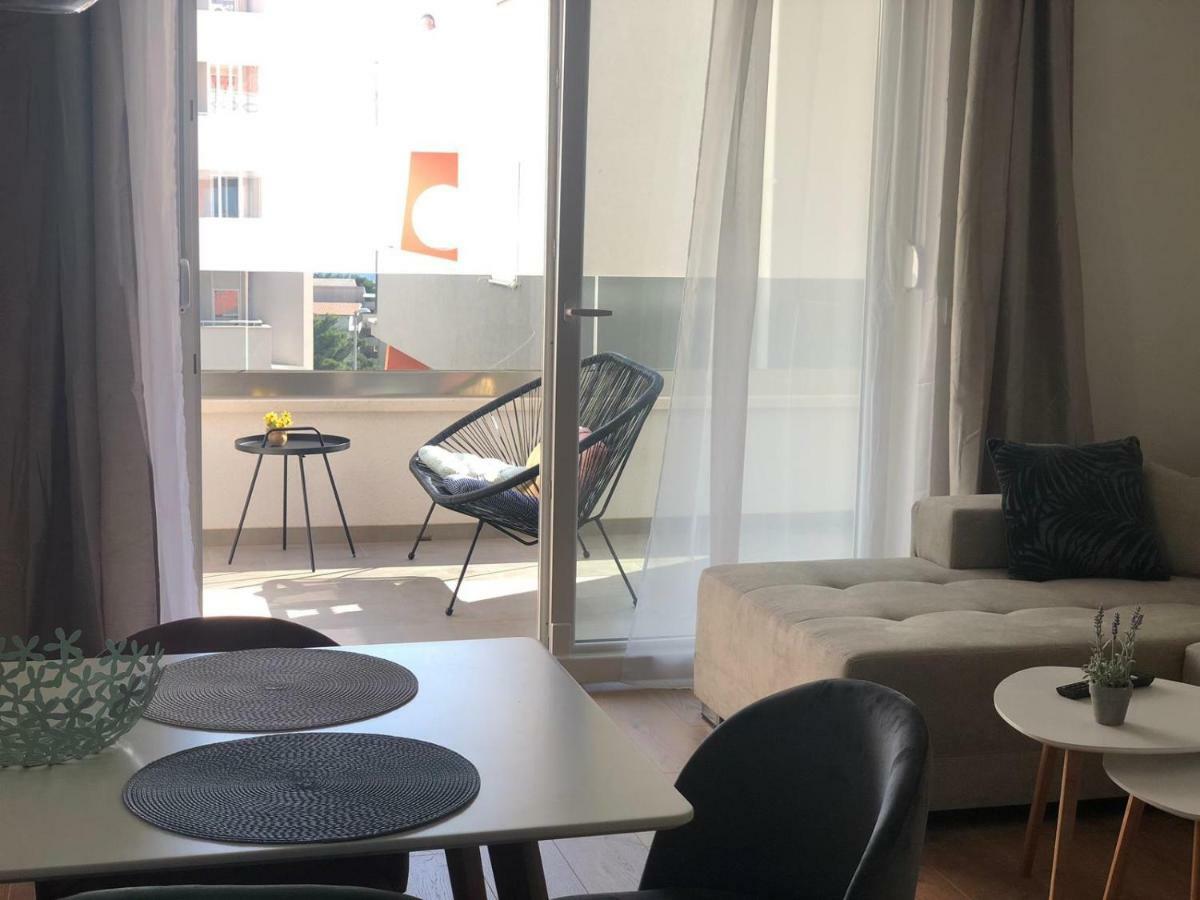 Apartment Flora Makarska Esterno foto